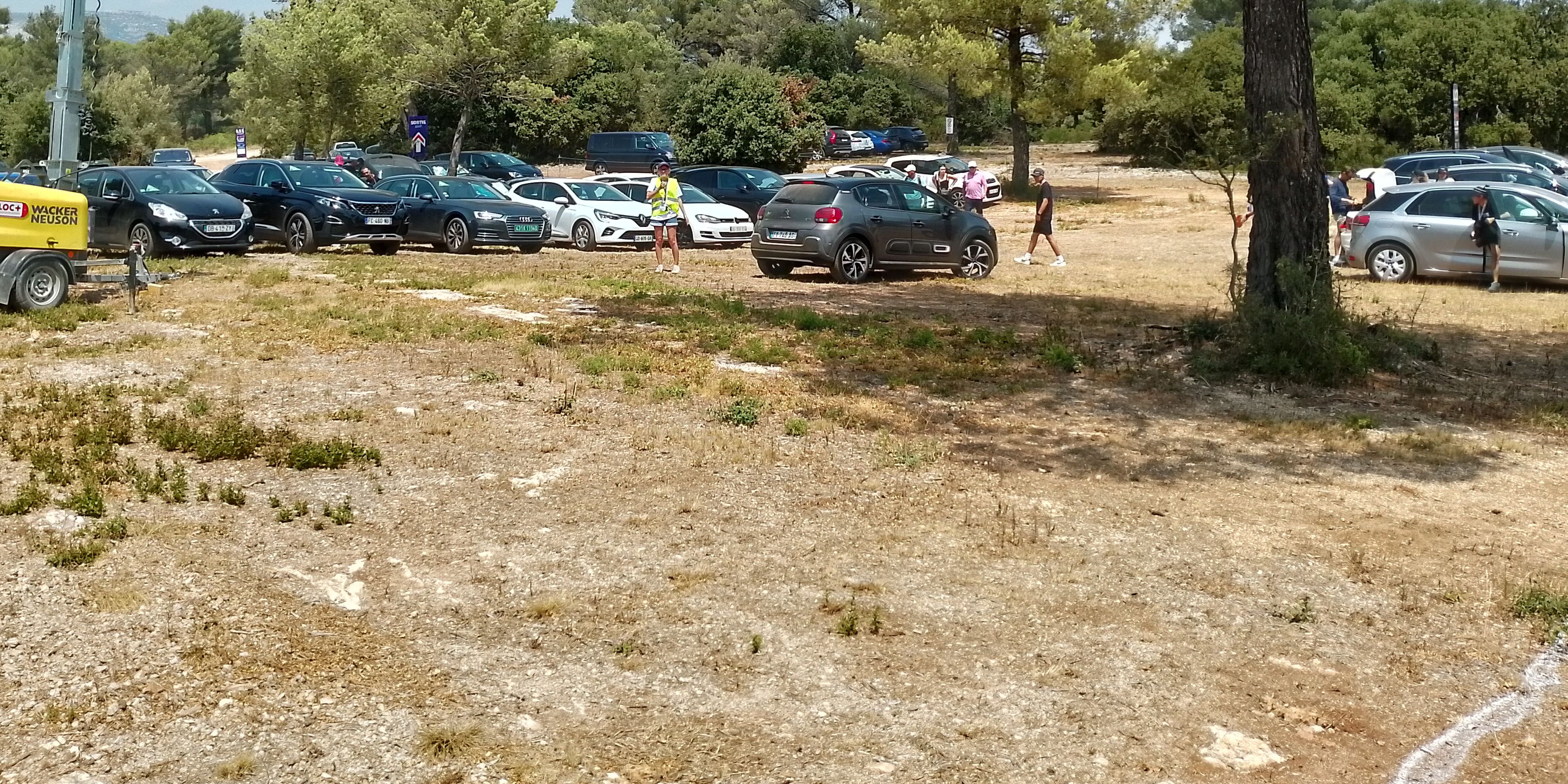 Photo of a temporary car park near Paul Ricard circuit