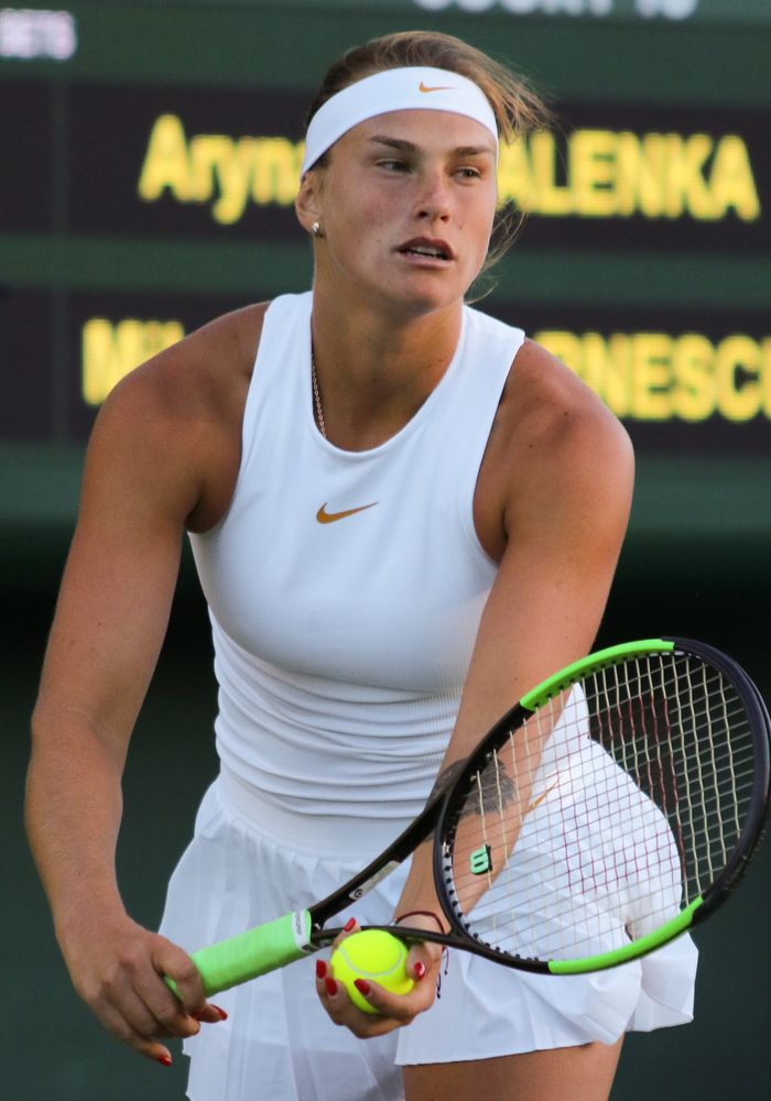 Photo of Aryna Sabalenka getting red to serve at Wimbledon 2021